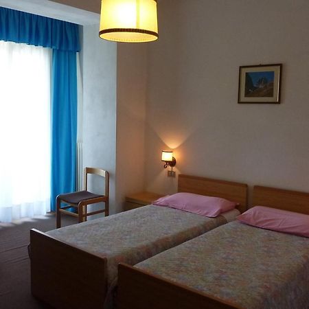 Hotel Terminus Levico Terme Eksteriør bilde
