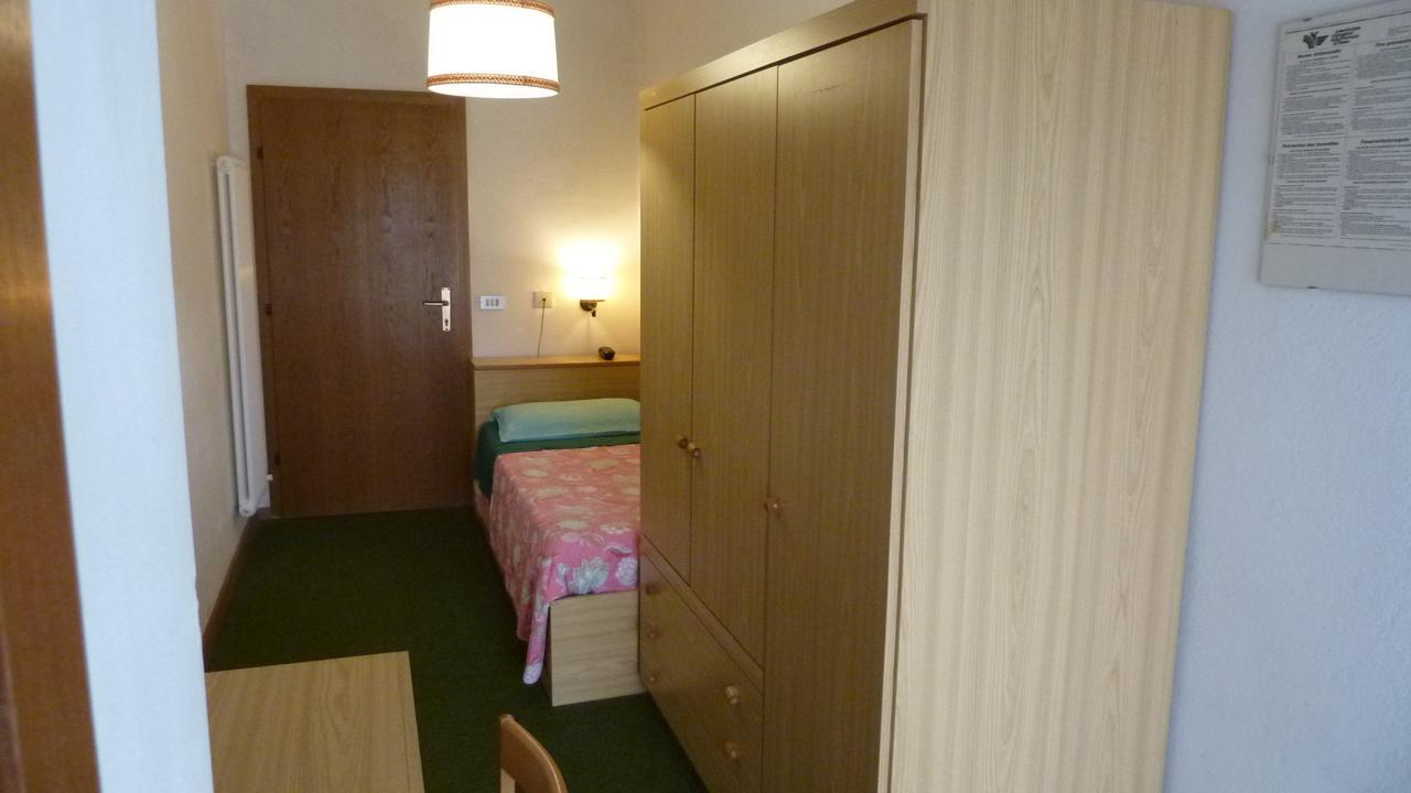 Hotel Terminus Levico Terme Eksteriør bilde