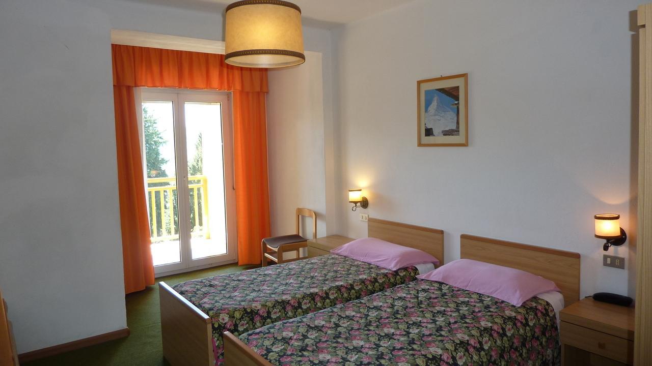 Hotel Terminus Levico Terme Eksteriør bilde