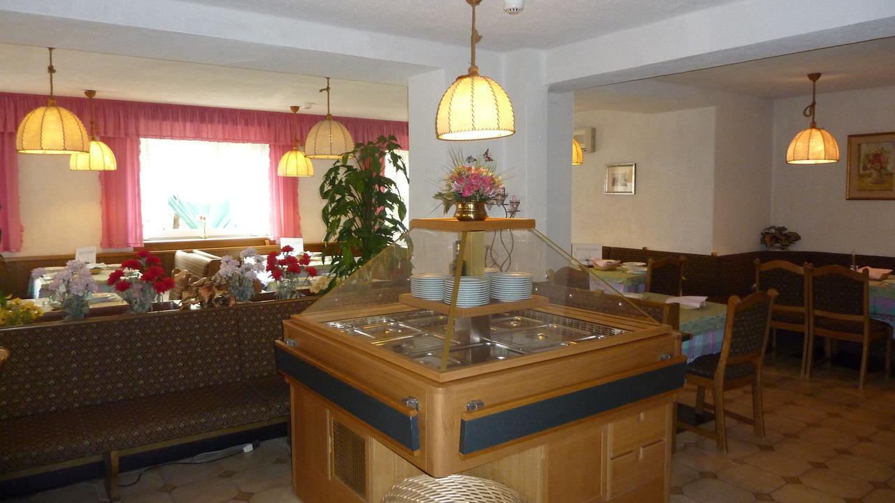 Hotel Terminus Levico Terme Eksteriør bilde